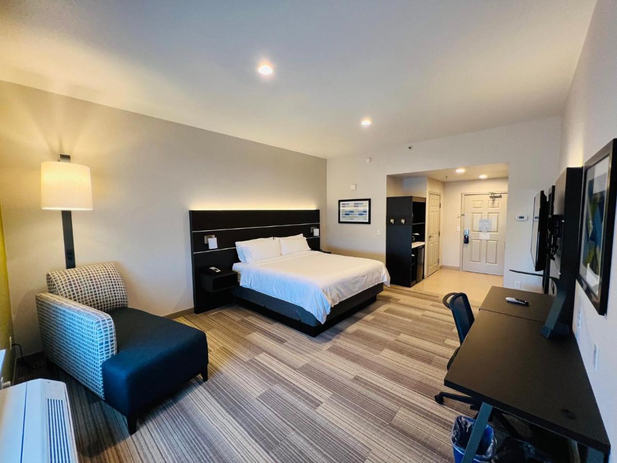 Holiday Inn Express & Suites Salinas By Ihg Luaran gambar