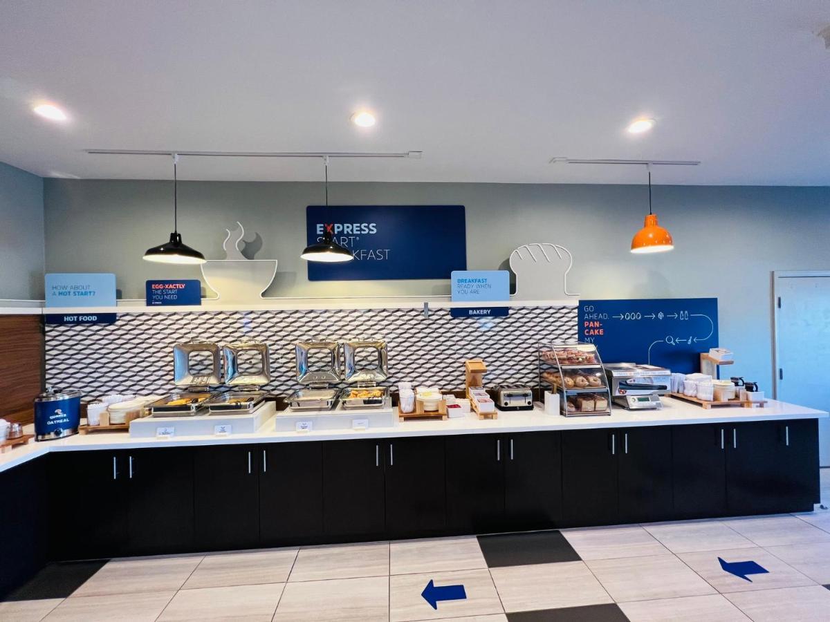 Holiday Inn Express & Suites Salinas By Ihg Luaran gambar
