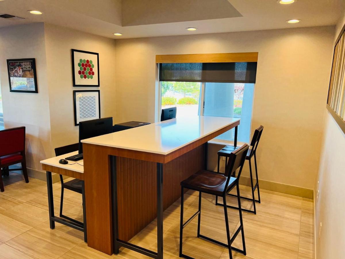 Holiday Inn Express & Suites Salinas By Ihg Luaran gambar
